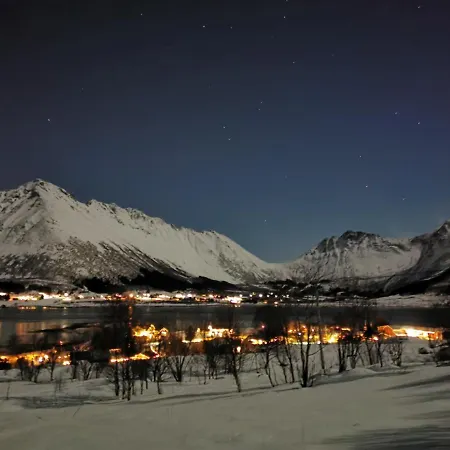 Midnight Sun And Nature Apartmán Rystad